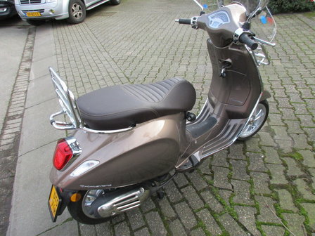 Vespa primavira touring