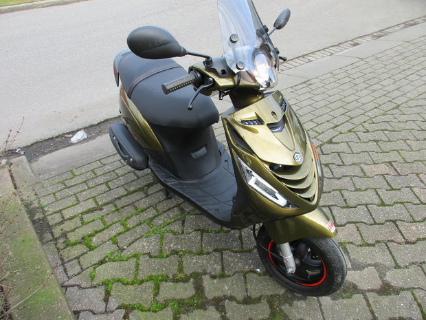 Piaggio Zip iGet