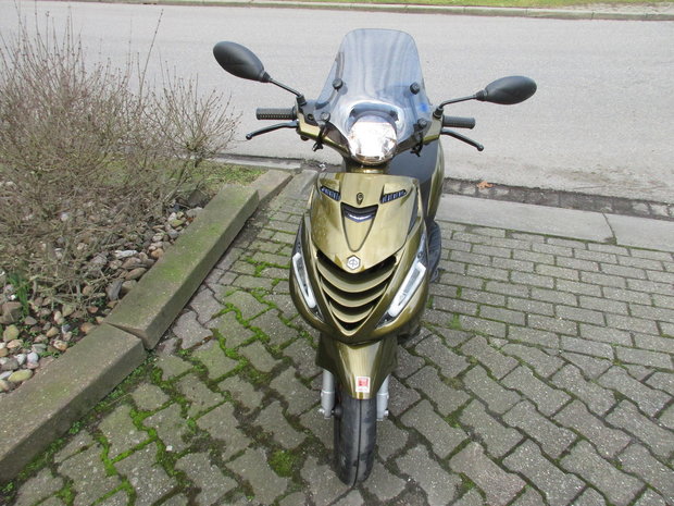 Piaggio Zip iGet